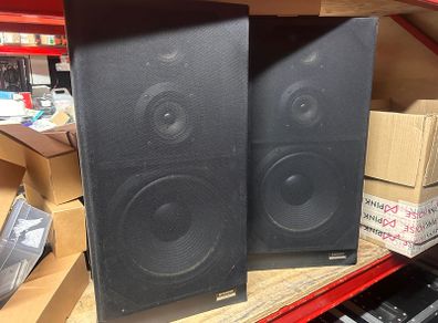 2 Pioneer home or studio Speakers CS990