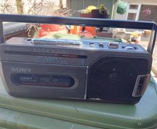 Sony Radio cassette read ad