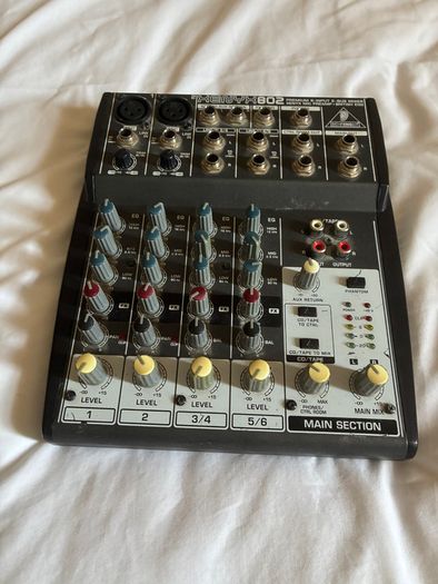 Behringer analog Mixing Desk