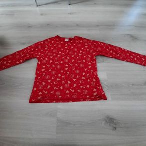 girls Xmas tshirt size 11-12 years
