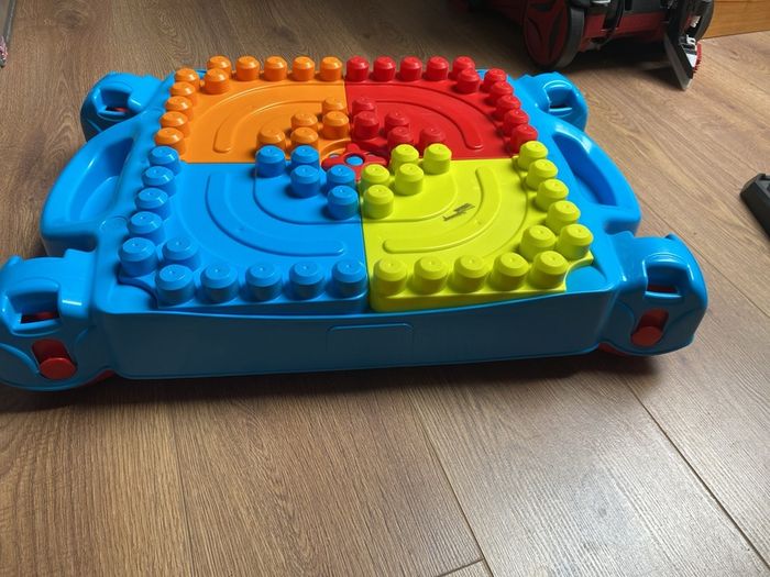 Mega Bloks Build & Learn Table