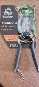 Secateurs