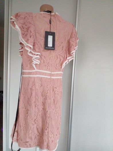 Prettylittlething lace dress UK 12 NEW.