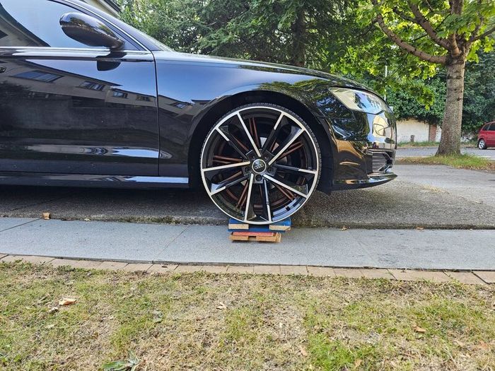 20" Audi alloys