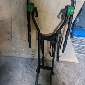 tow bar bike rack bolts to towbar