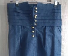 Mini skirt with pockets fits size fits  6 6/8 new