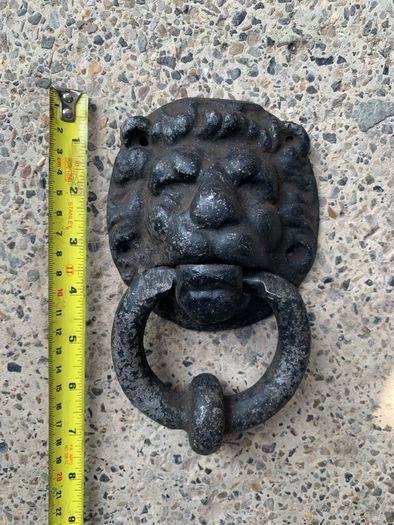 Cast Iron Lion Head Door Knocker.