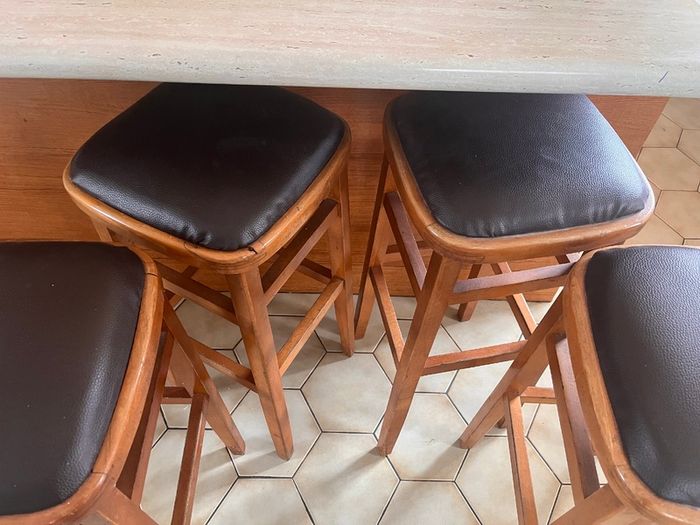 4 x bar stools