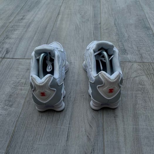 Nike Shox Women's