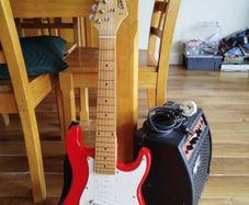 Electric guitar