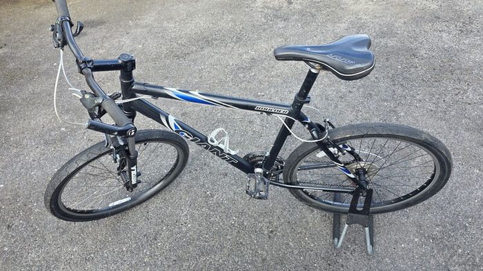 Giant Boulder 26 Bike  21 Frame Excellent Condition