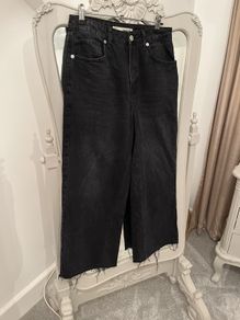Topshop Black Wide Leg Cut off Jeans Waist 28 size 10
