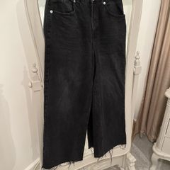 Topshop Black Wide Leg Cut off Jeans Waist 28 size 10