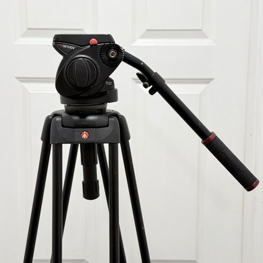 Manfrotto 546GB aluminium tripod 501 HDV fluid head