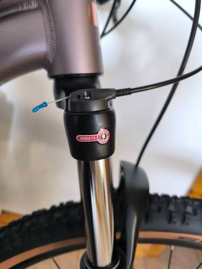 cube access Pro Woman bicycle