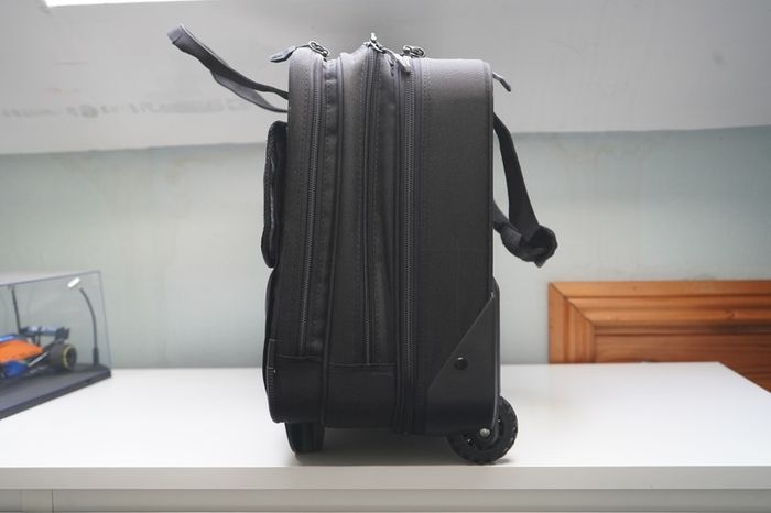 Sahara Force India F1 Team official Alpine Stars Trolley Bag/Suitcase