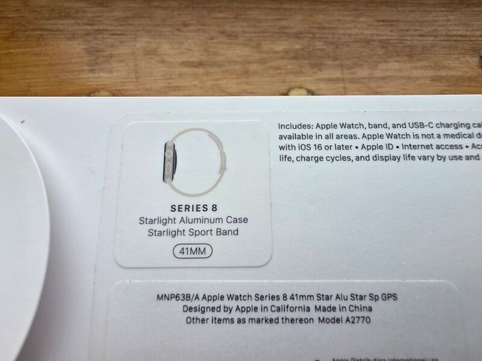 Apple Watch Series 8 - Starlight Aluminium Case