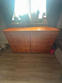 Chest of drawers