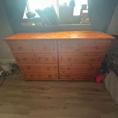 Chest of drawers