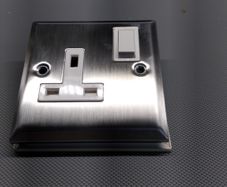 Socket (Brushed chrome)
