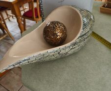Large shell Vietnamese mother of pearl and lacquer decorative home accessories . handicraft products made in vietnam