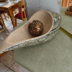 Large shell Vietnamese mother of pearl and lacquer decorative home accessories . handicraft products made in vietnam