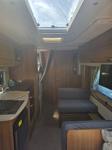 Caravan  Corona Compass Club Class 6 berth 576