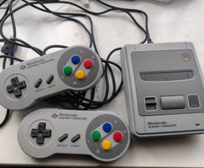 Super Nintendo (SNES) mini