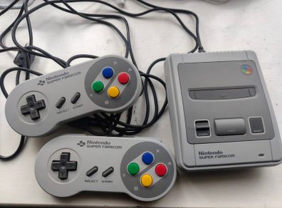 Super Nintendo (SNES) mini