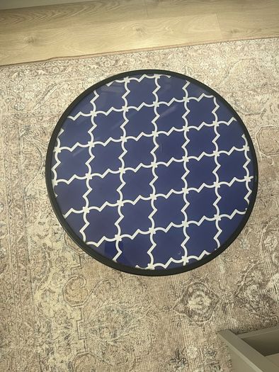 Metal round foldable table