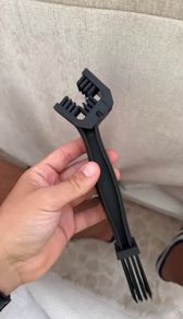 chain cleaning brush