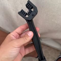chain cleaning brush