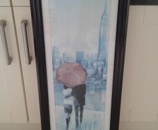 Long Framed Print of "Couple in New York" by Ruane Manning