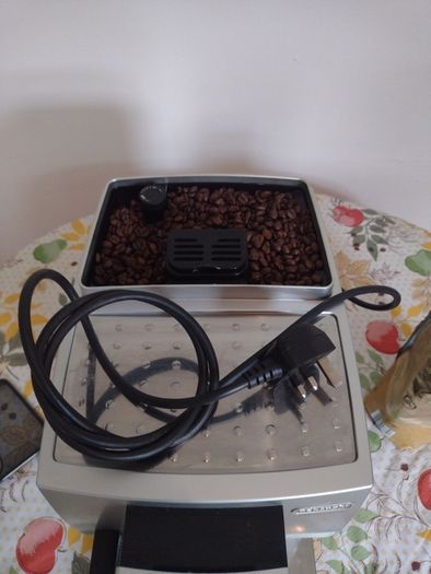 Coffee Machine Delonghi Bean to Cup