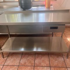 Heavy duty stainless steel table