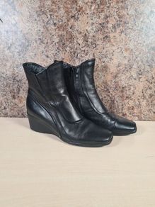 Womens CLARKS black wedge casual boots zip up ankle Size UK 7.5 EU 41