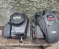 Lawnmower engine