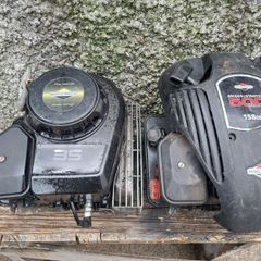 Lawnmower engine