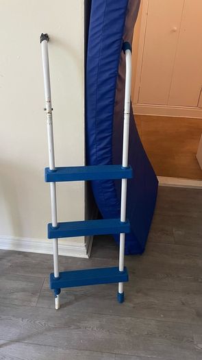 Camper bed ladder
