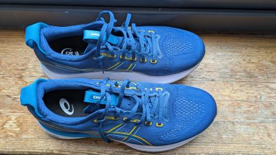 Asics Gel Kayano 32 - UK11(Men) - Mint condition