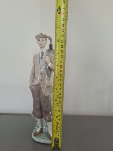 Porcelain Figurine Lladro  Waiting To Tee Off  Golfer