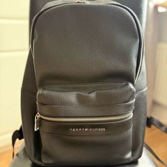 Tommy Hilfiger faux leather black backpack, in very good condition