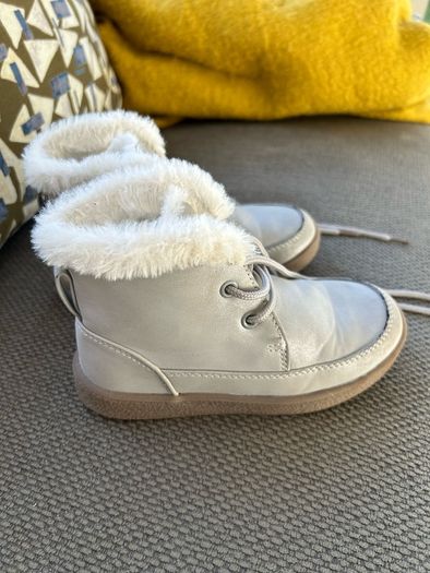 Girl boots