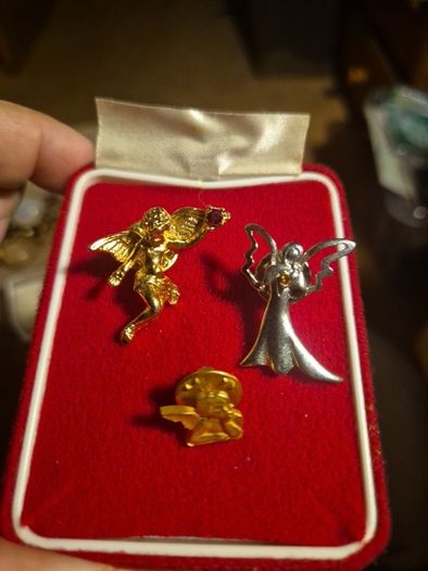 3 Angel Pins