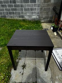 Extendable Dining Table with 2 Chairs