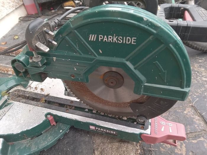 Parkside MPKZ 2000 A1 sliding compound miter saw