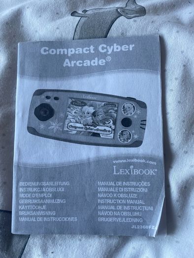 Frozen games console - with instructions
