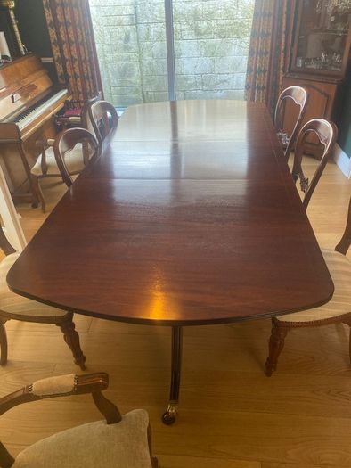 Mahogany Wood Dining Table & Chairs