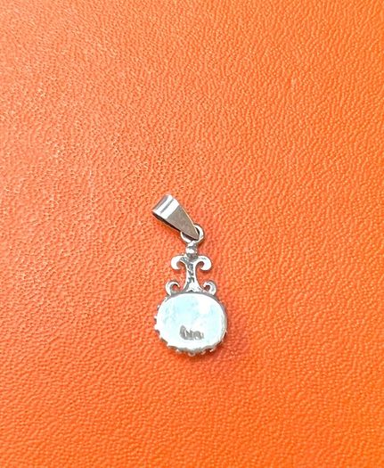 Sterling Silver Mother of Pearl Pendant