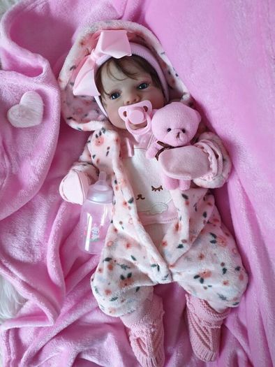 Reborns By Laura.  Baby Ashley In Homecoming Hospital Outfit.  29inch, 4lb Reborn Doll. Welcome To View